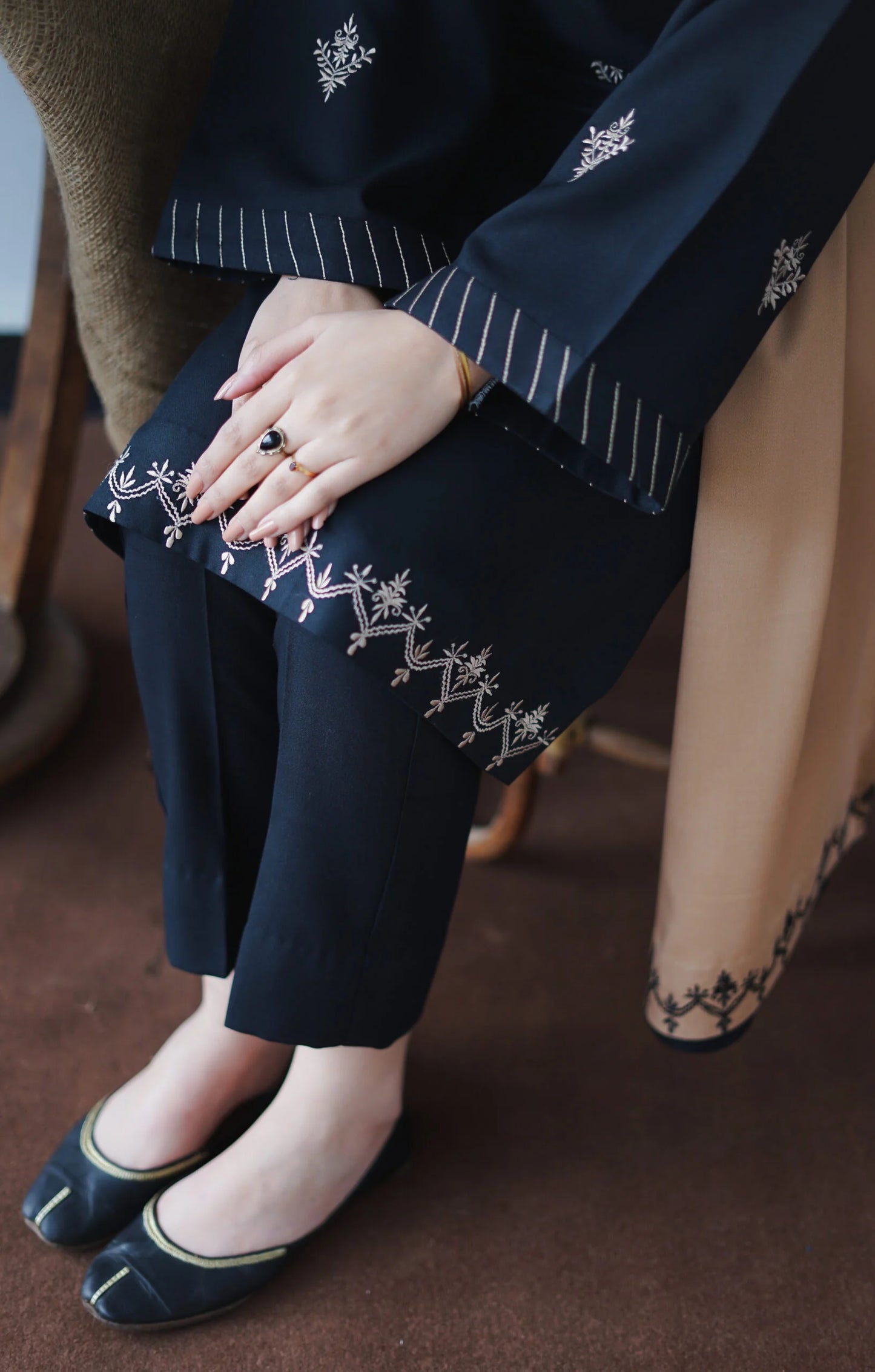 ASLING -UNSTITCHED 3PC AIR-JET DHANAK EMBROIDED COLLECTION BS1013