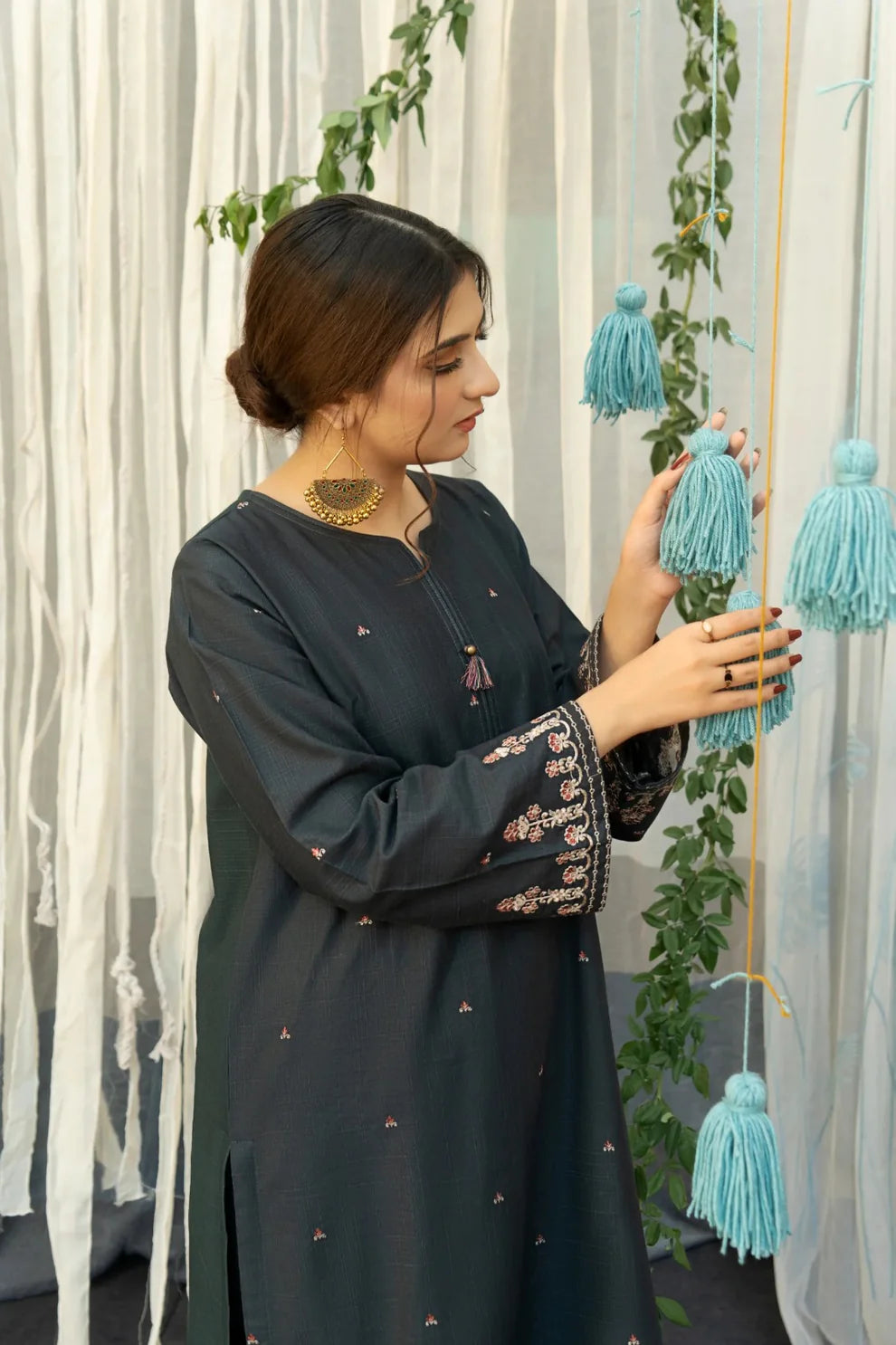 Urge - 3PC Unstitched Dhanak Embroidered Shirt with Printed Wool Shawl and Embroidered Trousers-BS 1001